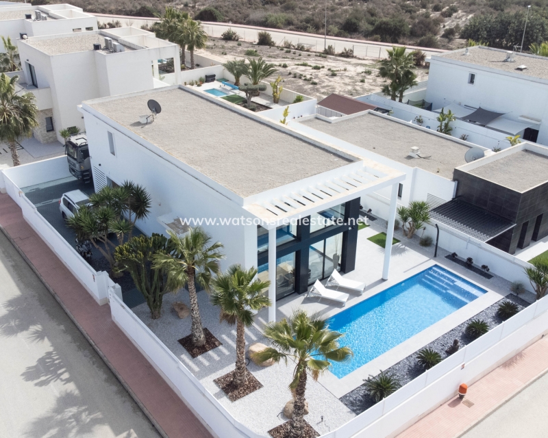 Resale - Detached - Urb. El Oasis - La Marina