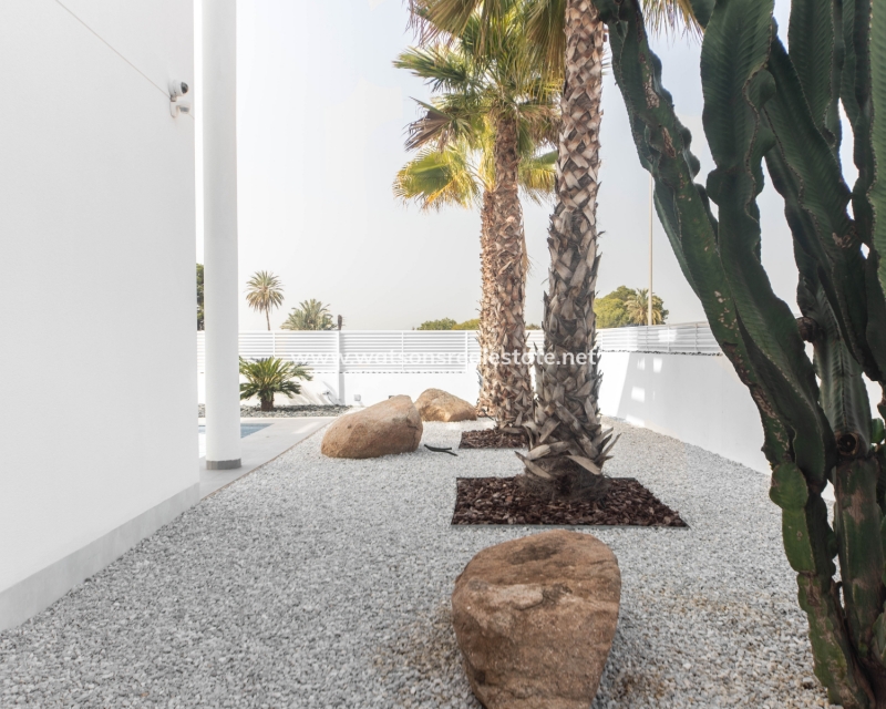 Resale - Detached - Urb. El Oasis - La Marina