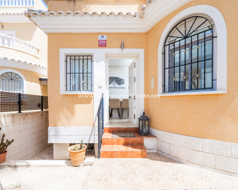 Resale - Detached - Urb. El Oasis - La Marina