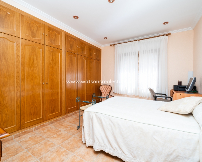 Resale - Detached - Urb. El Oasis - La Marina