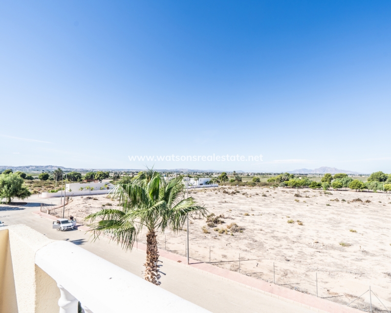 Resale - Detached - Urb. El Oasis - La Marina