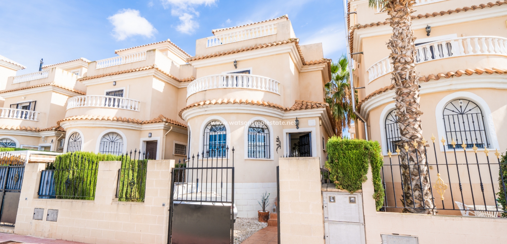 Resale - Detached - Urb. El Oasis - La Marina