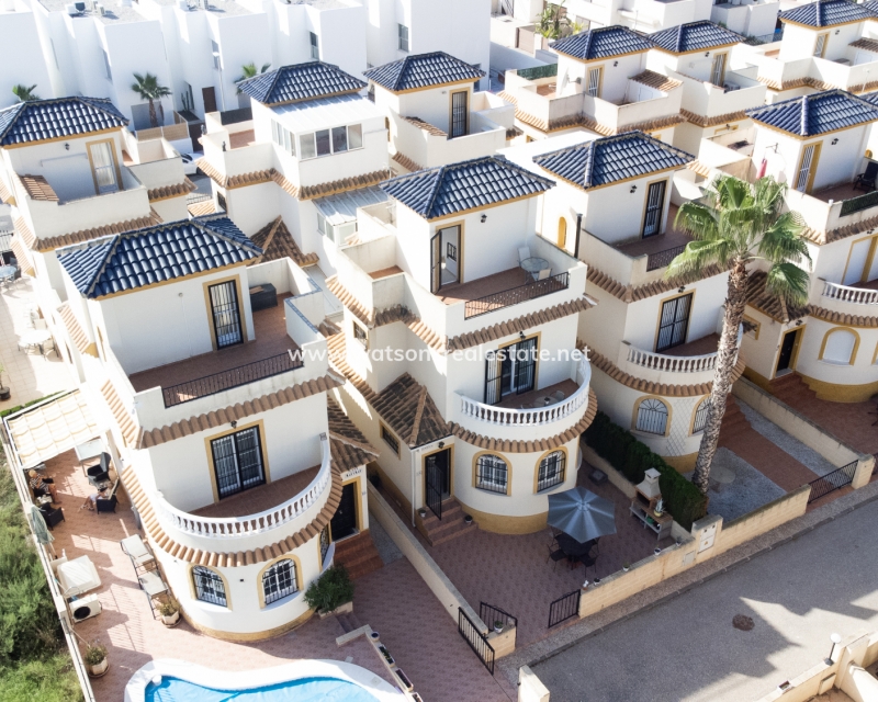 Resale - Detached - Urb. El Oasis - La Marina