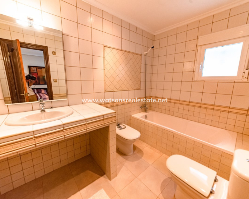 Resale - Detached - Urb. La Escuera