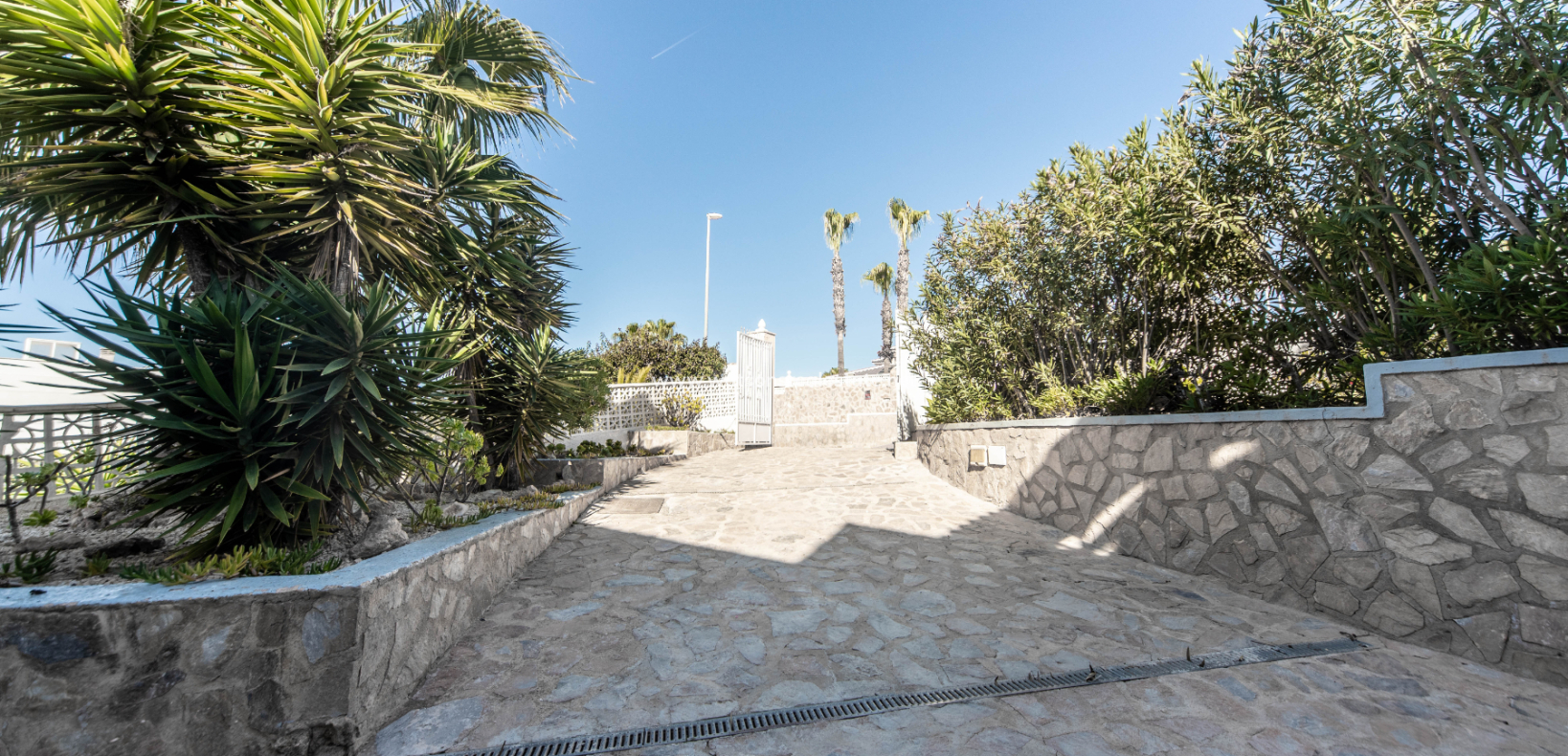Resale - Detached - Urb. La Escuera