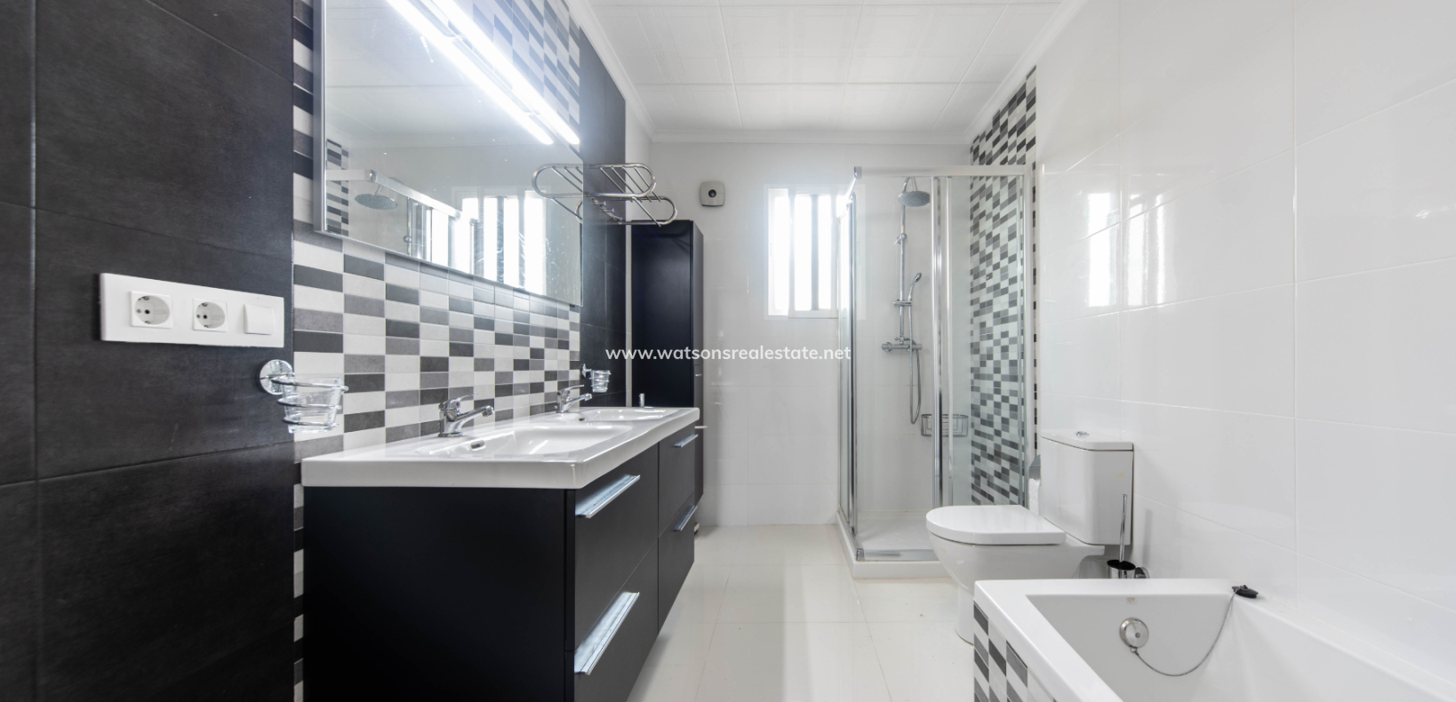 Resale - Detached - Urb. La Escuera