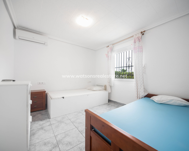 Resale - Detached - Urb. La Escuera