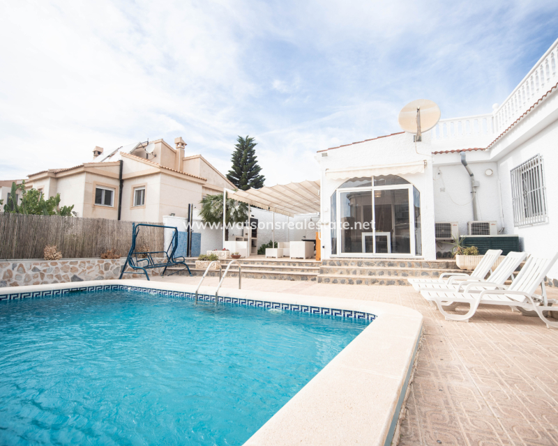Resale - Detached - Urb. La Escuera