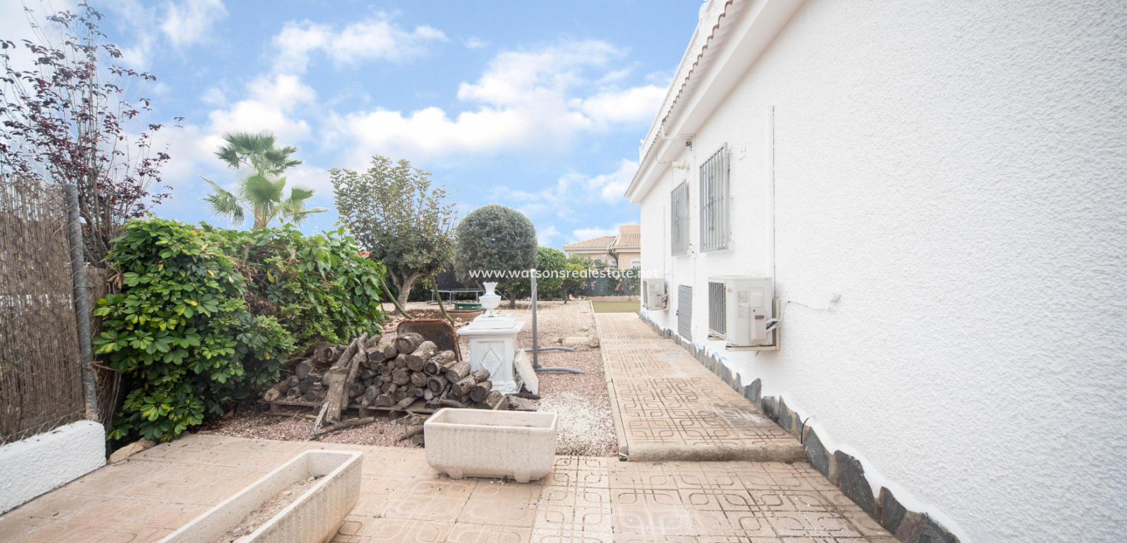 Resale - Detached - Urb. La Escuera