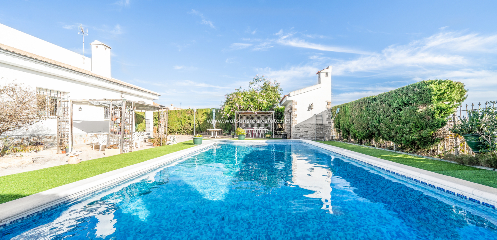 Resale - Detached - Urb. La Escuera