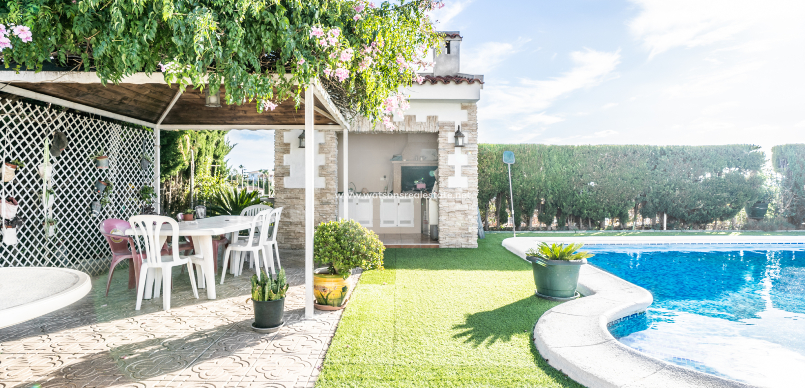 Resale - Detached - Urb. La Escuera