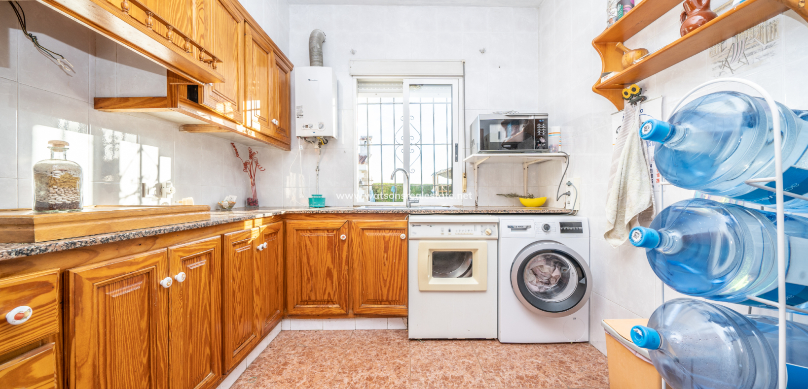 Resale - Detached - Urb. La Escuera