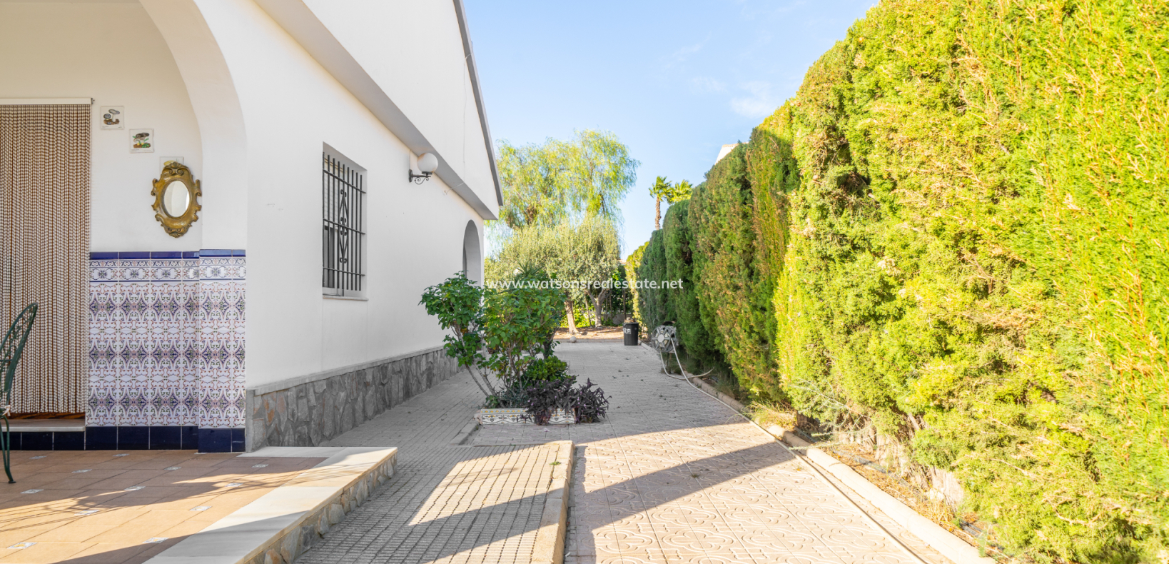 Resale - Detached - Urb. La Escuera
