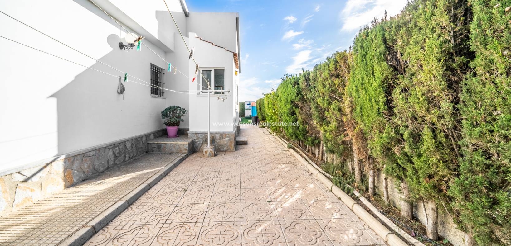 Resale - Detached - Urb. La Escuera