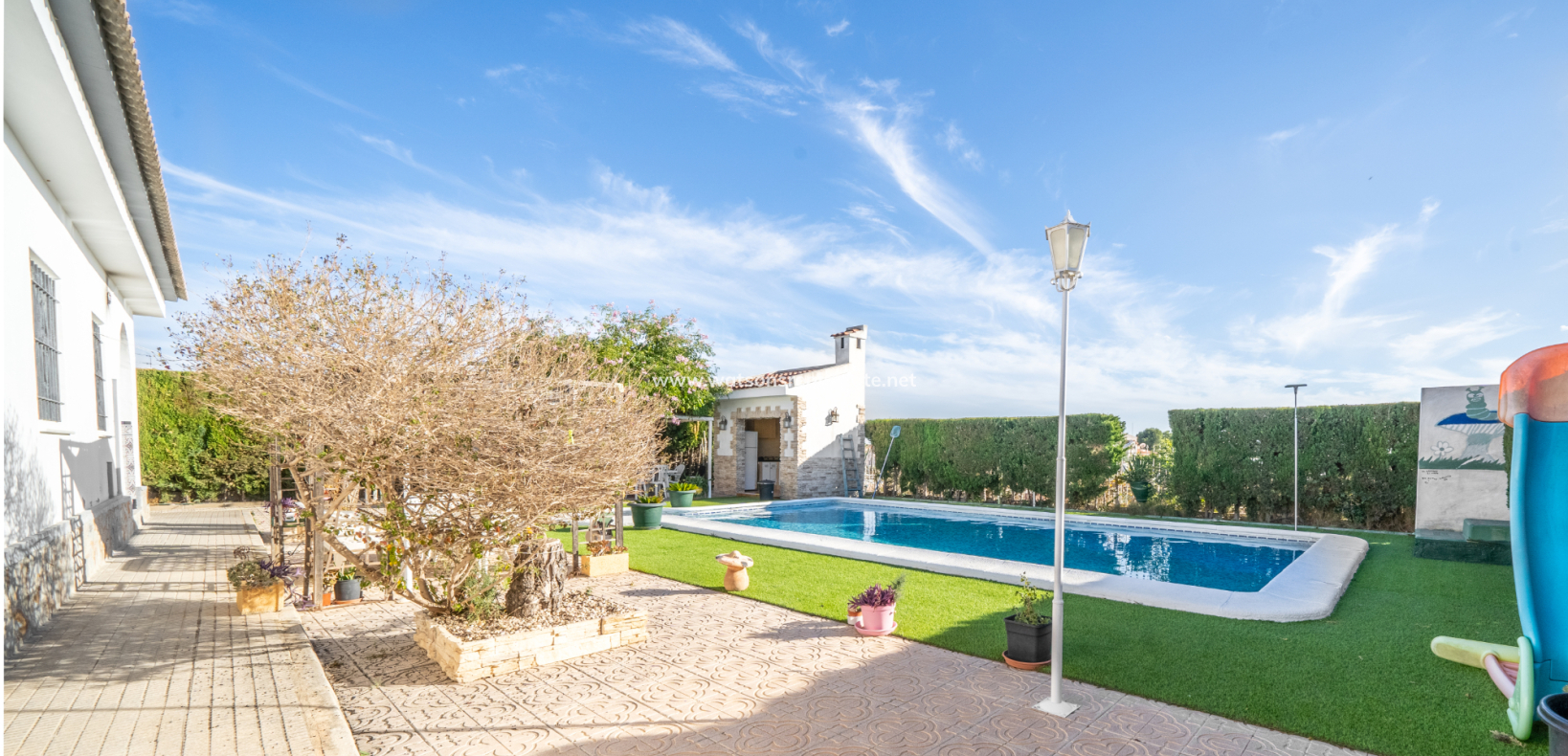 Resale - Detached - Urb. La Escuera