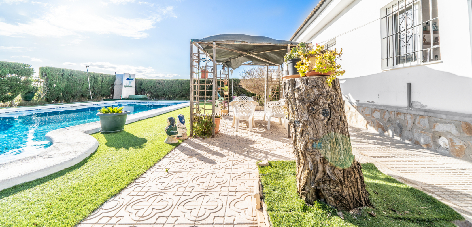 Resale - Detached - Urb. La Escuera