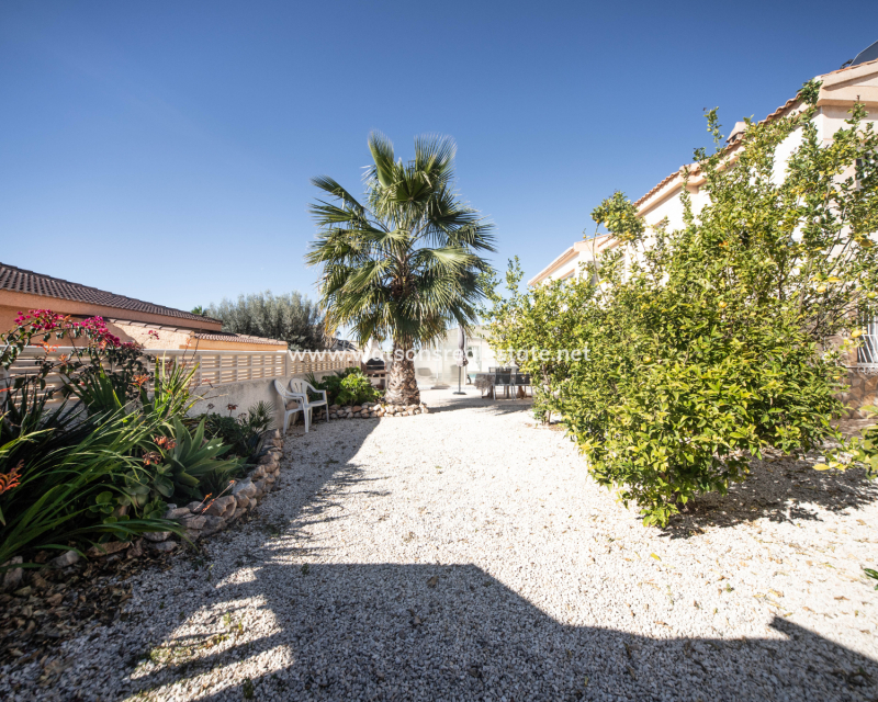 Resale - Detached - Urb. La Escuera