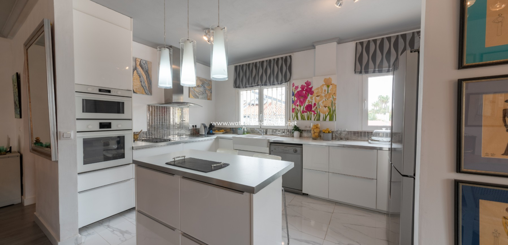 Resale - Detached - Urb. La Escuera