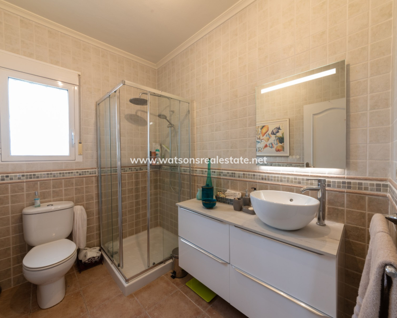 Resale - Detached - Urb. La Escuera