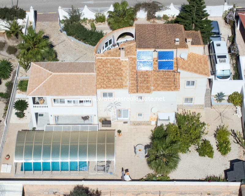 Resale - Detached - Urb. La Escuera
