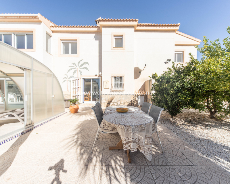 Resale - Detached - Urb. La Escuera