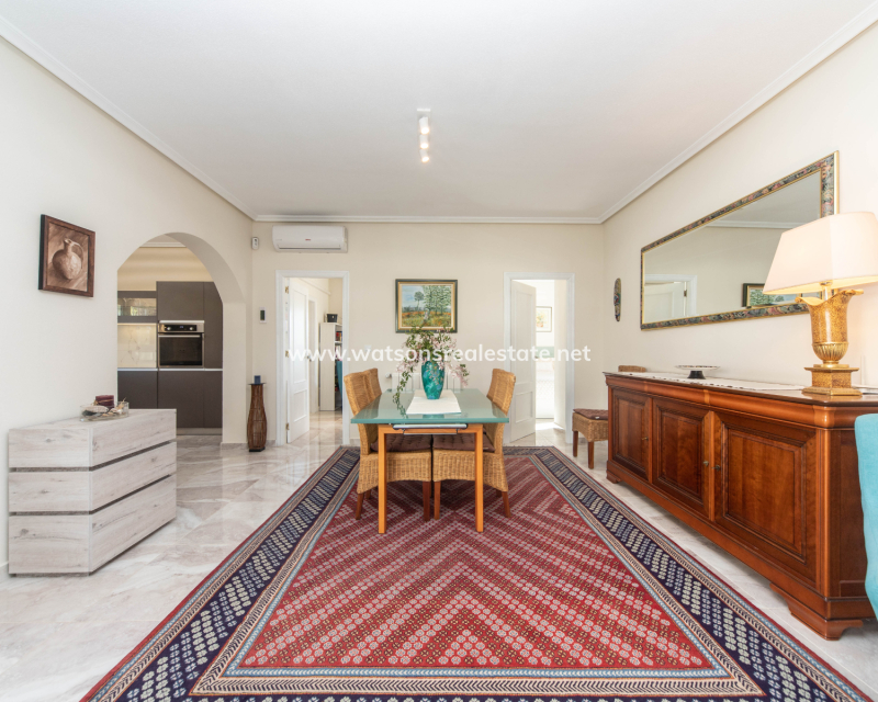 Resale - Detached - Urb. La Escuera
