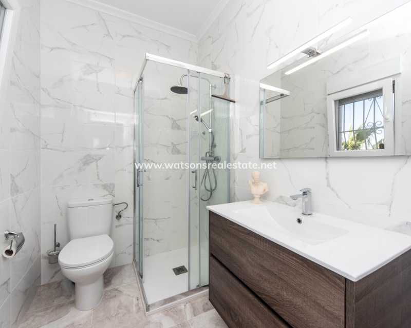 Resale - Detached - Urb. La Escuera