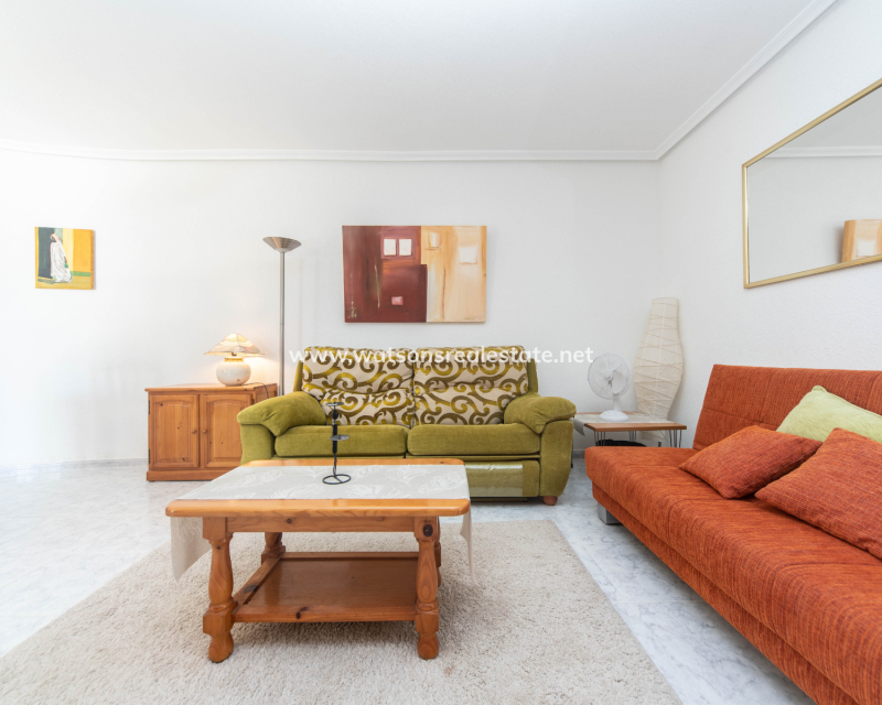 Resale - Detached - Urb. La Escuera