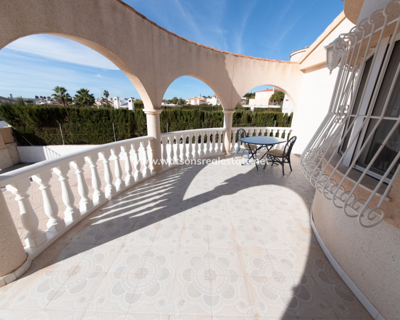 Resale - Detached - Urb. La Escuera