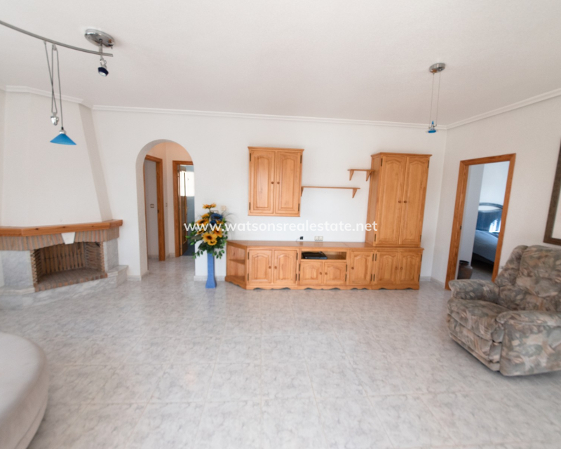 Resale - Detached - Urb. La Escuera
