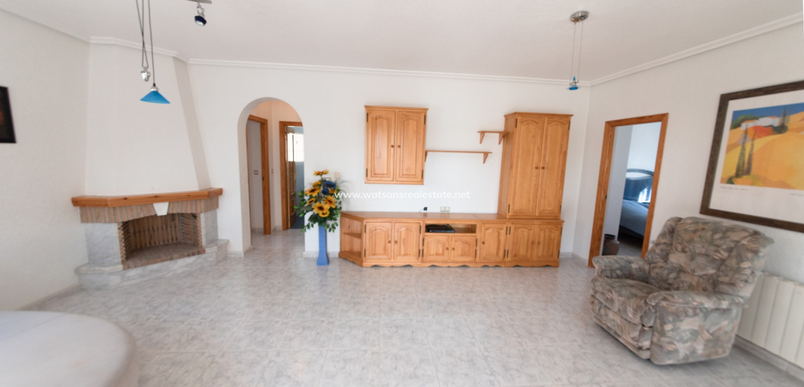 Resale - Detached - Urb. La Escuera