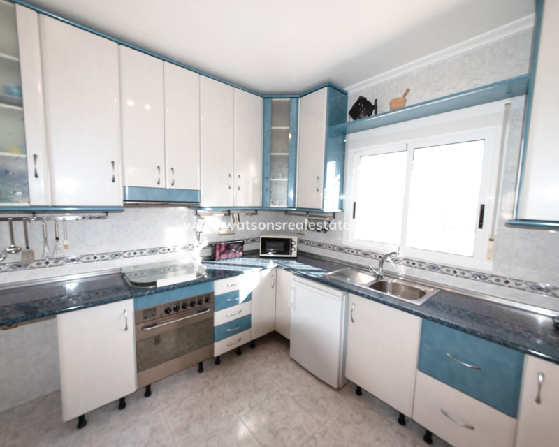 Resale - Detached - Urb. La Escuera