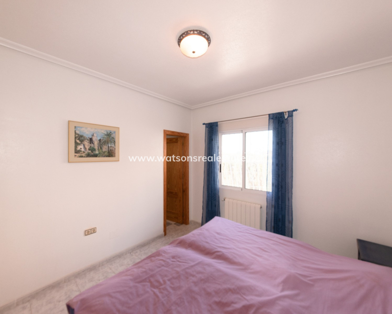 Resale - Detached - Urb. La Escuera