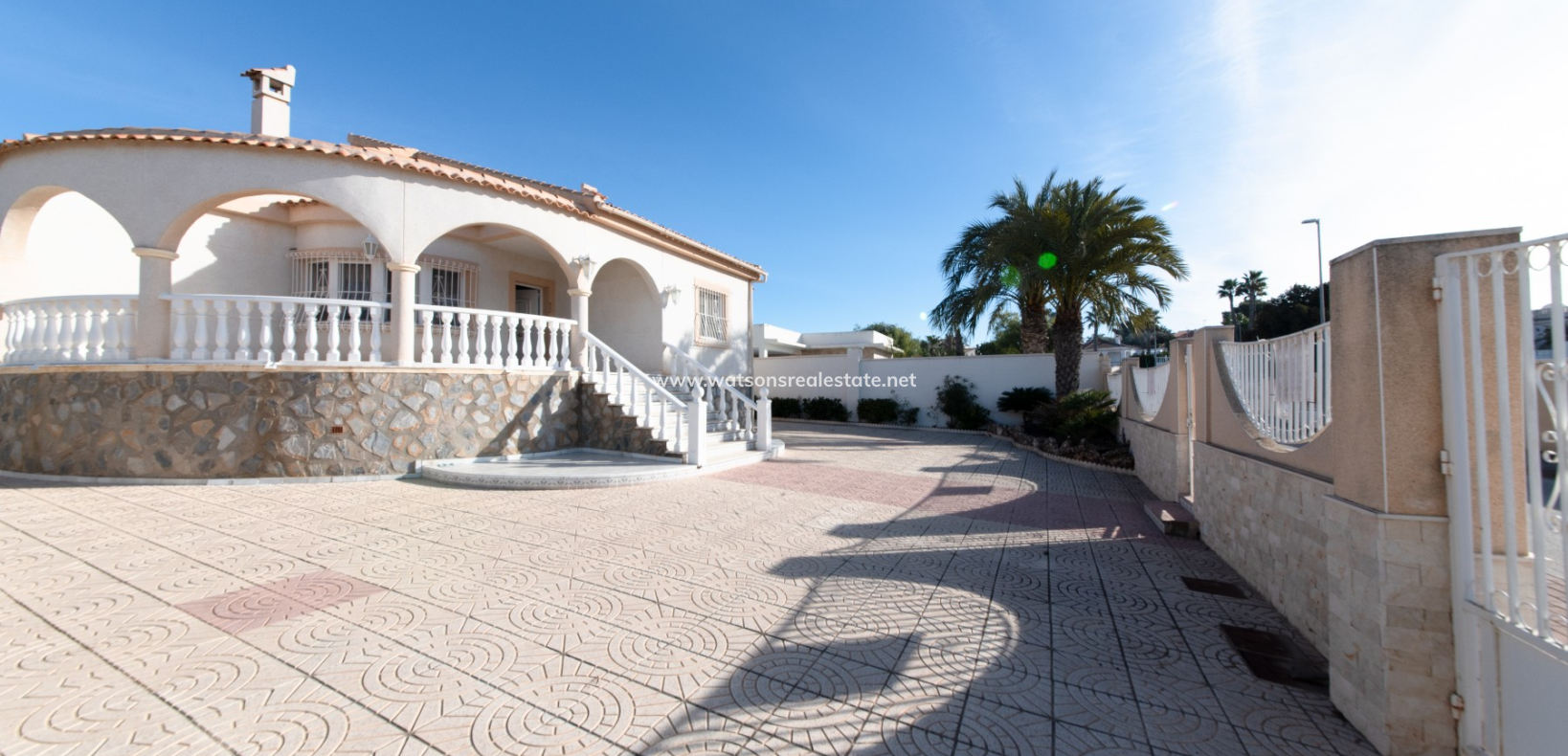 Resale - Detached - Urb. La Escuera