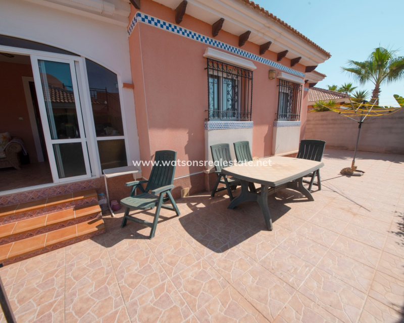 Resale - Detached - Urb. La Marina