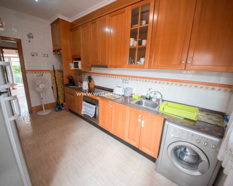 Resale - Detached - Urb. La Marina