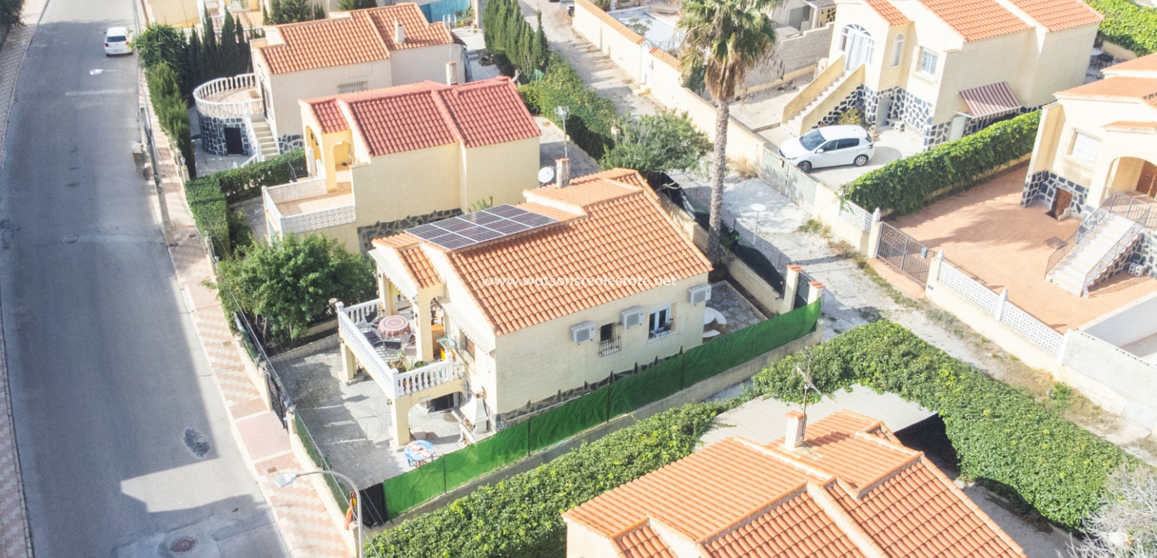 Resale - Detached - Urb. La Marina