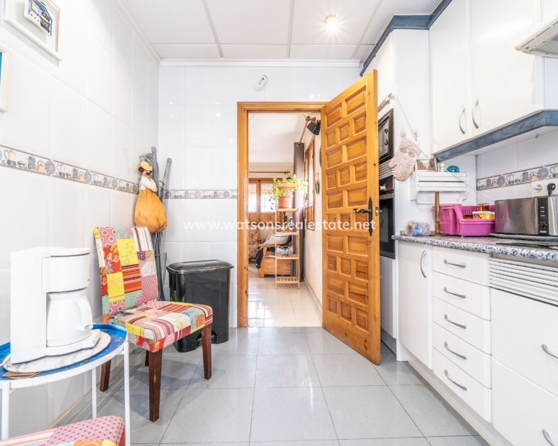 Resale - Detached - Urb. La Marina