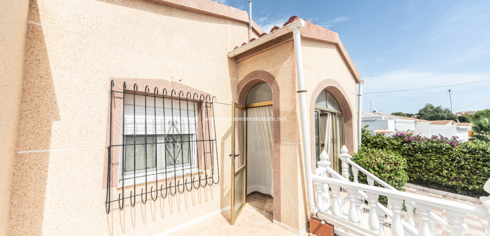 Resale - Detached - Urb. La Marina