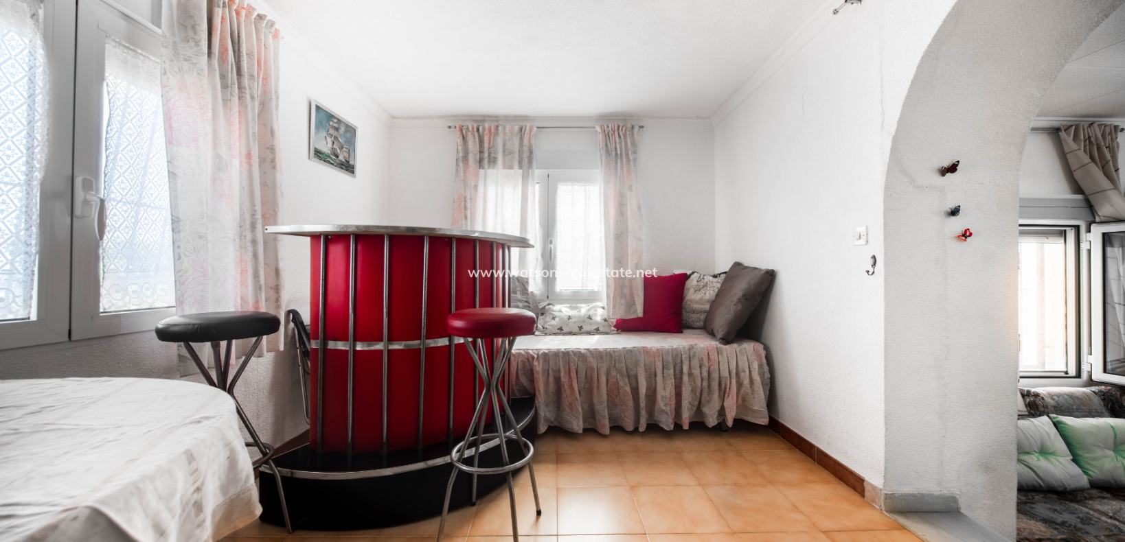 Resale - Detached - Urb. La Marina