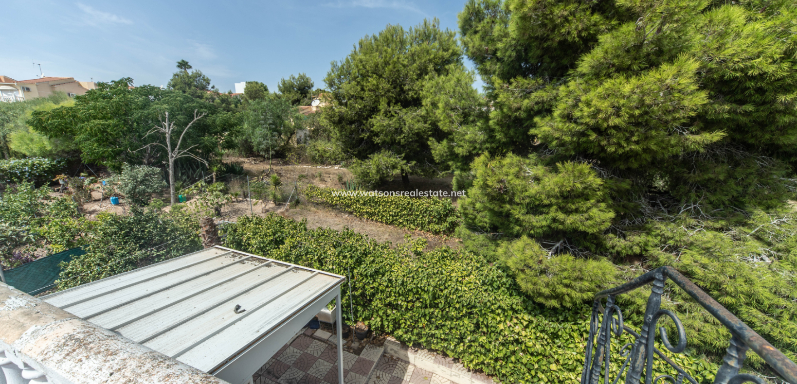 Resale - Detached - Urb. La Marina