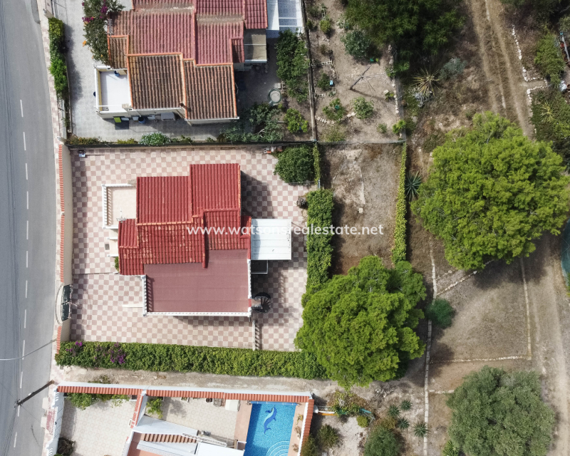 Resale - Detached - Urb. La Marina