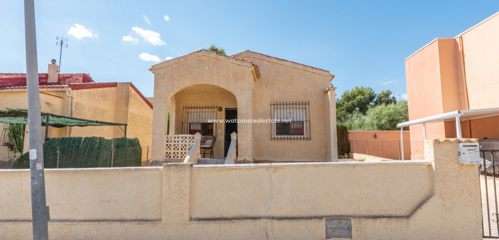 Resale - Detached - Urb. La Marina