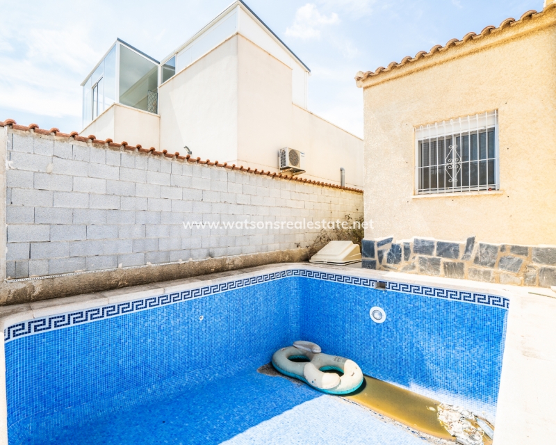 Resale - Detached - Urb. La Marina