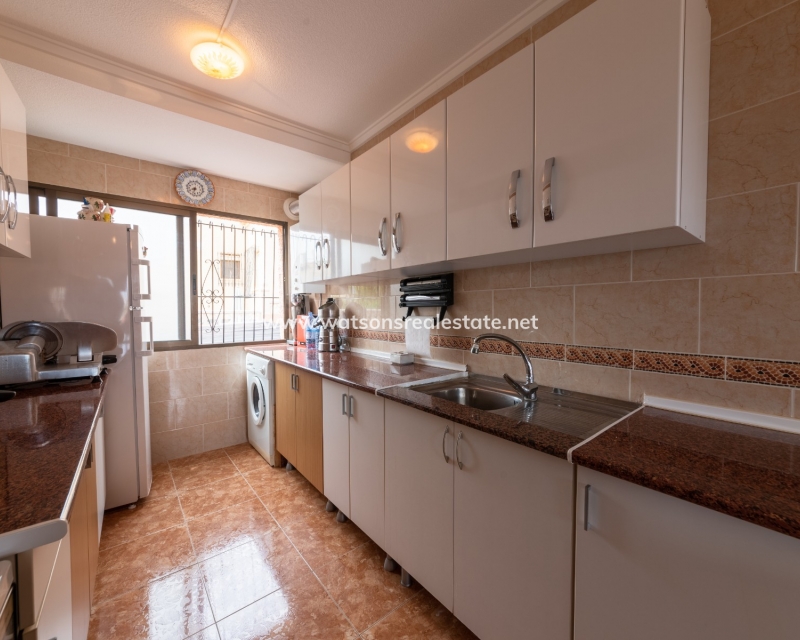 Resale - Detached - Urb. La Marina