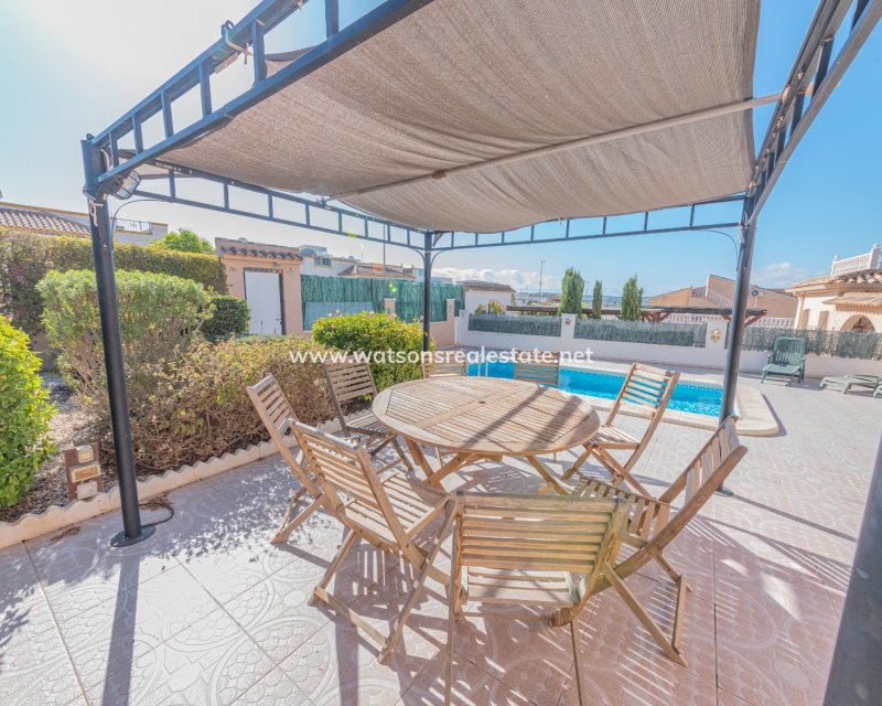 Resale - Detached - Urb. La Marina