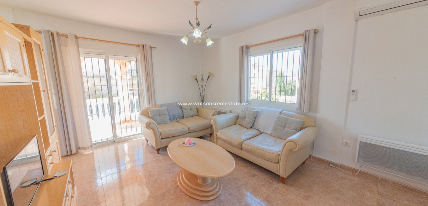 Resale - Detached - Urb. La Marina