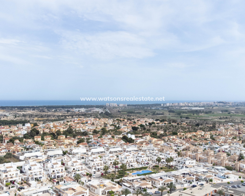 Resale - Detached - Urb. La Marina
