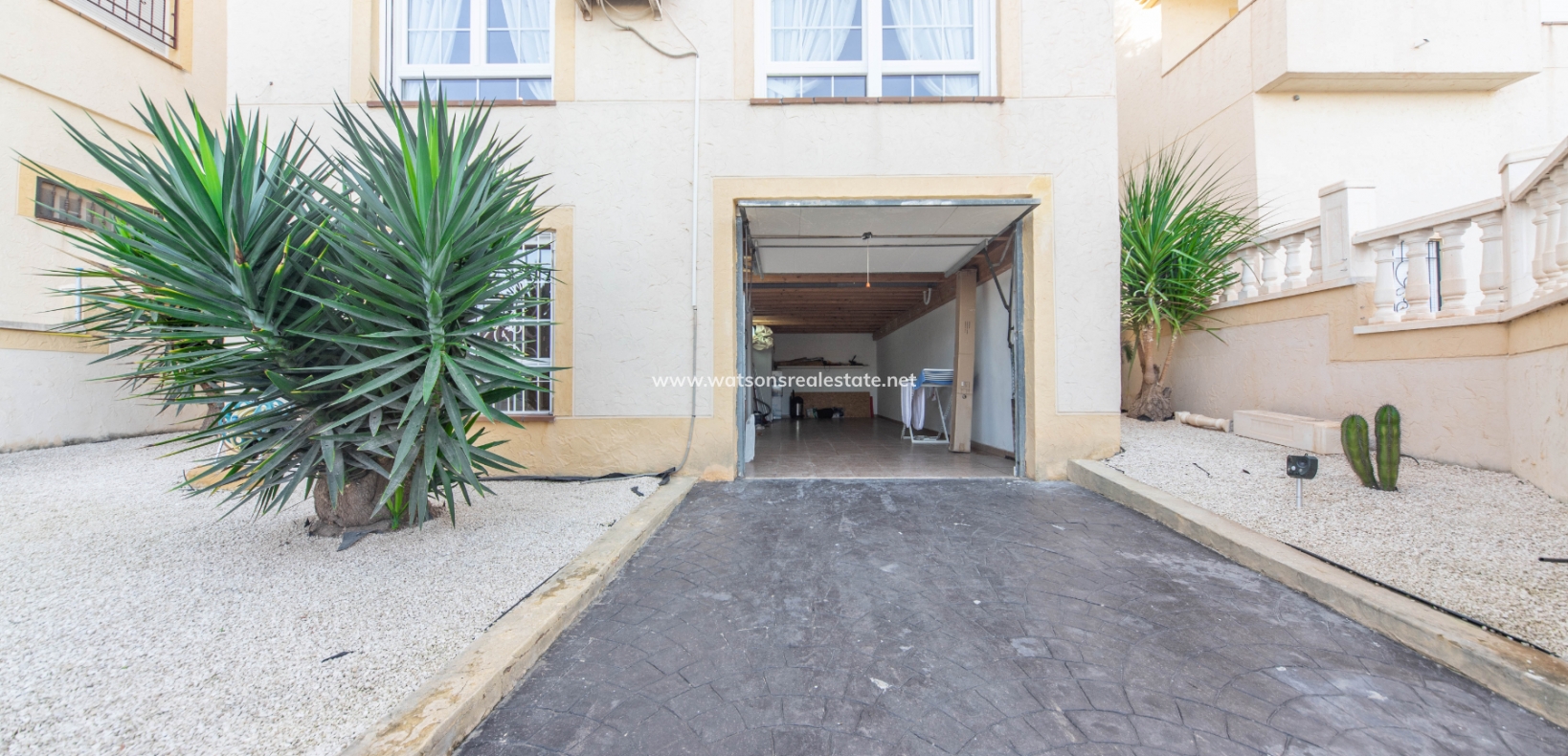 Resale - Detached - Urb. La Marina