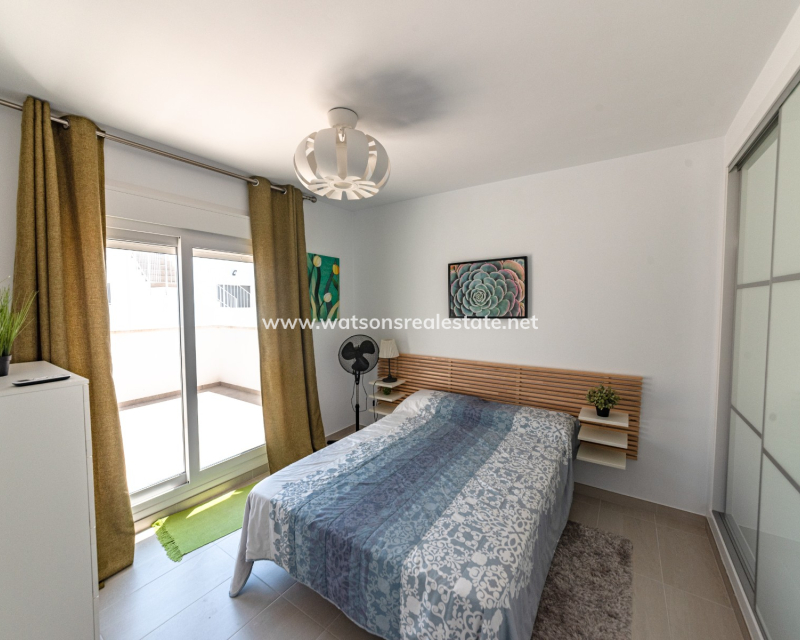 Resale - Detached - Urb. La Marina